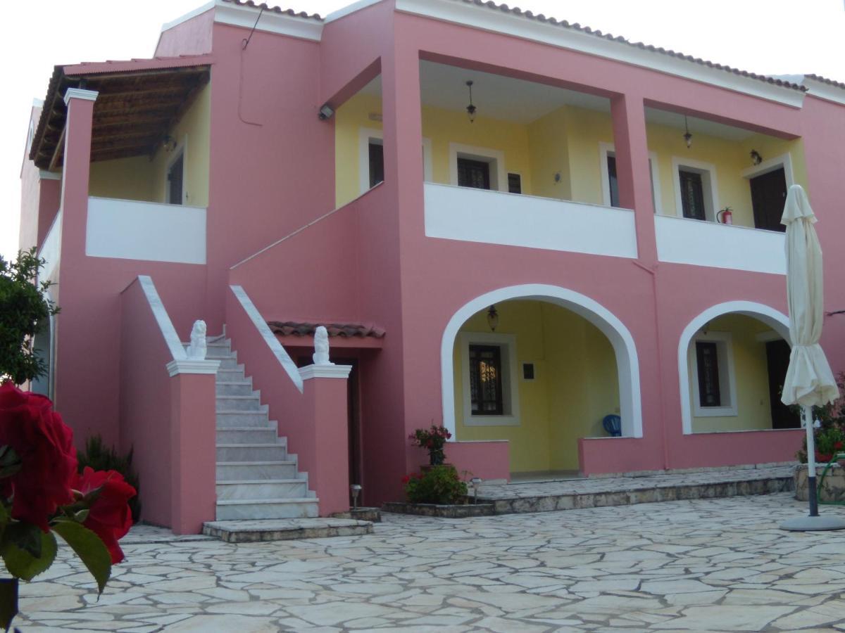 Antigoni * Akharavi