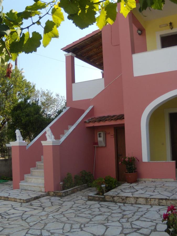 Antigoni Akharavi